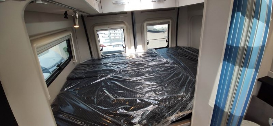 CROSSCAMP CAMPER VAN  FULL 600 