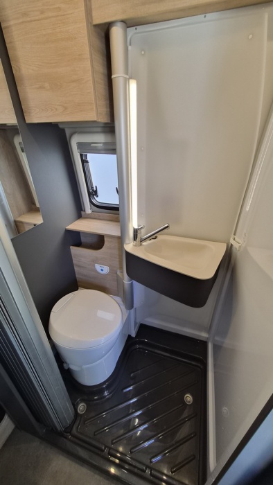 DETHLEFFS GLOBETRAIL 600 DS ADVANTAGE