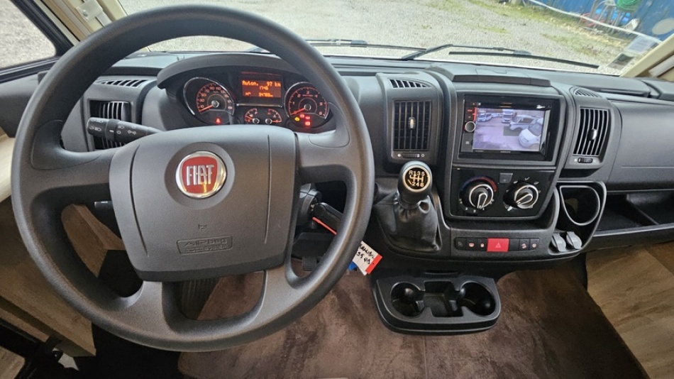 EURA MOBIL IL 695 QB