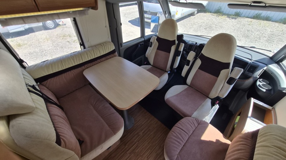 BURSTNER AVIANO 